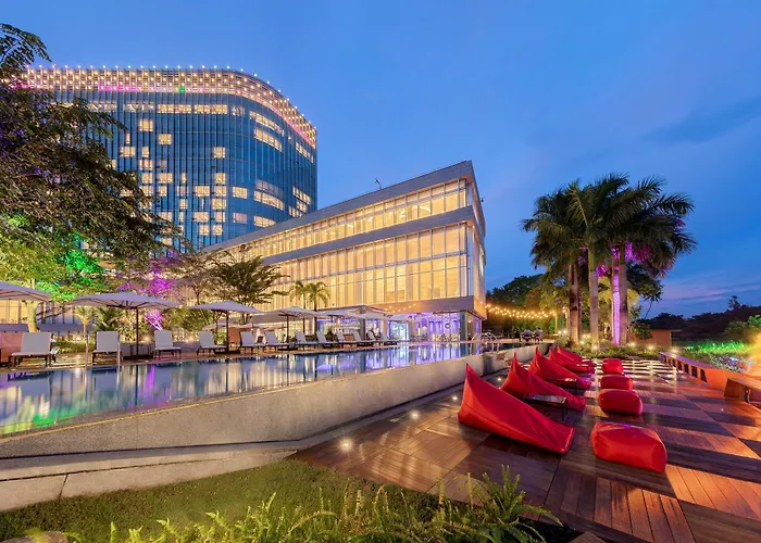 Luxury hotel only: Lotte Hotel Yangon