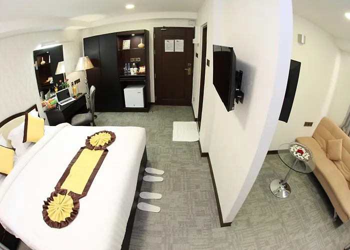 Rose Palace Hotel